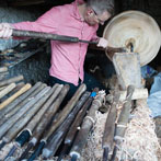 Robin Wood bowl turner, making beechwood bowls using a pole lathe
